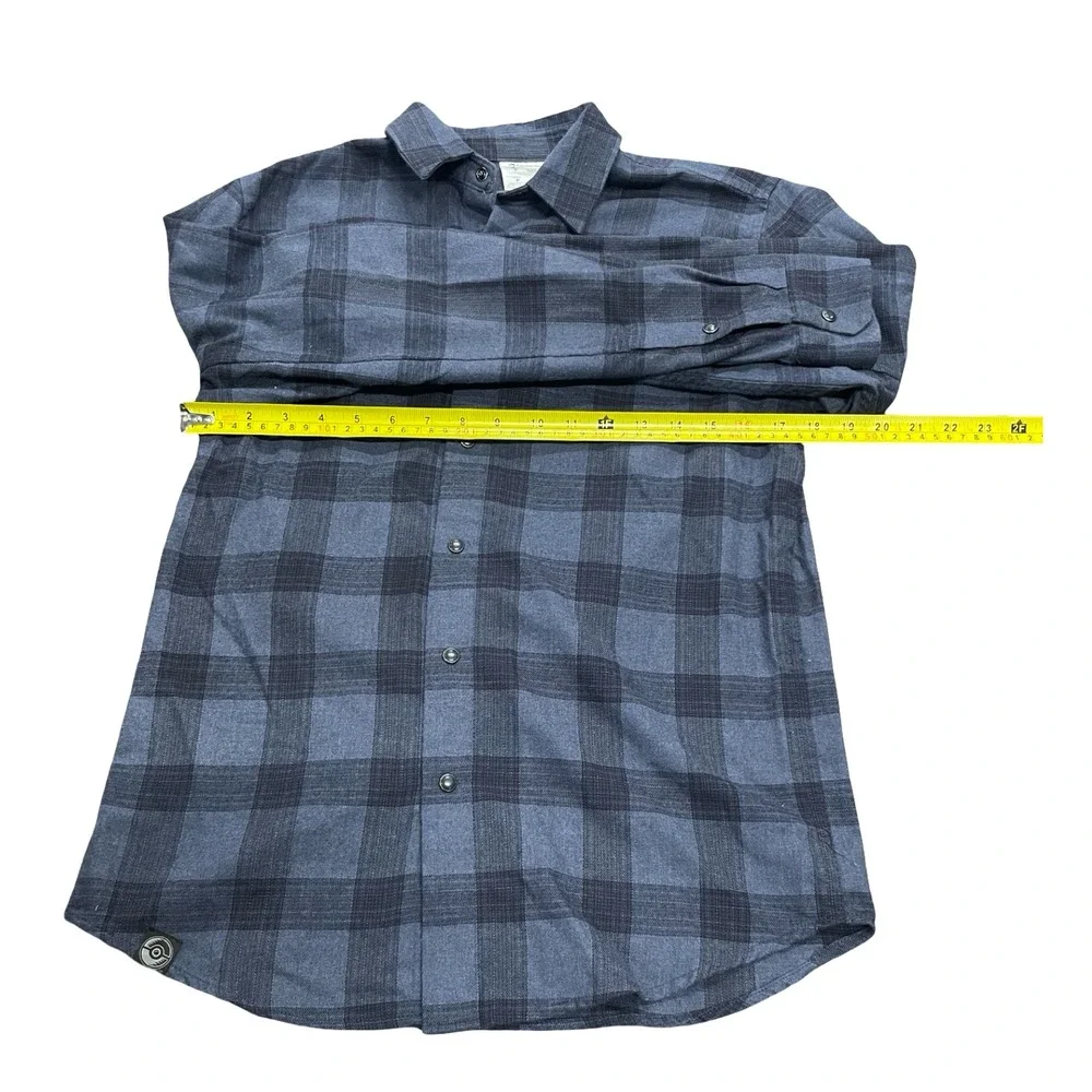 Pokemon Center Outdoors Pikachu Flannel Shirt Blue Black Plaid Mens Sm casual